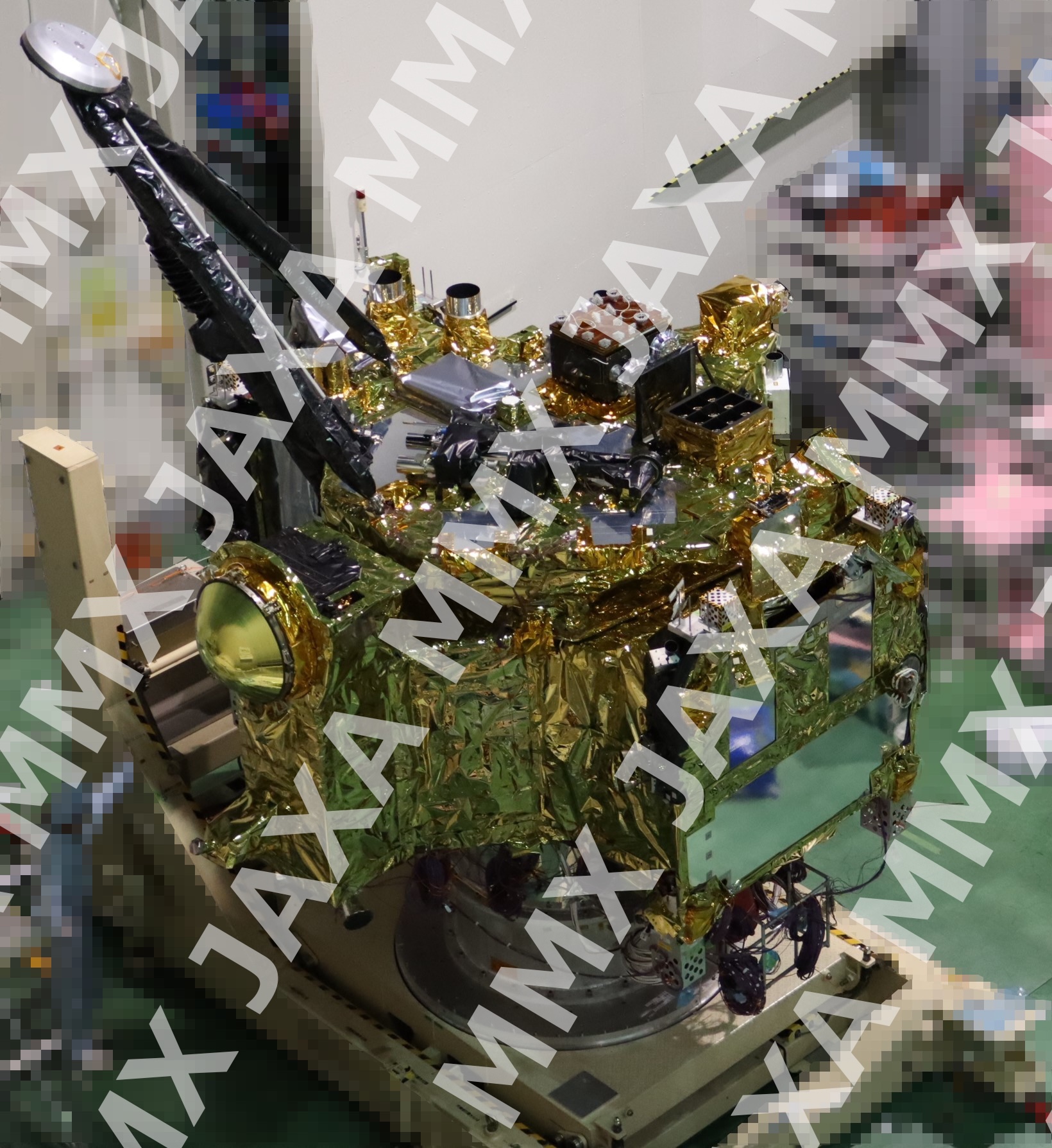 システム総合試験の探査モジュールと復路モジュールの結合状態(3)"
